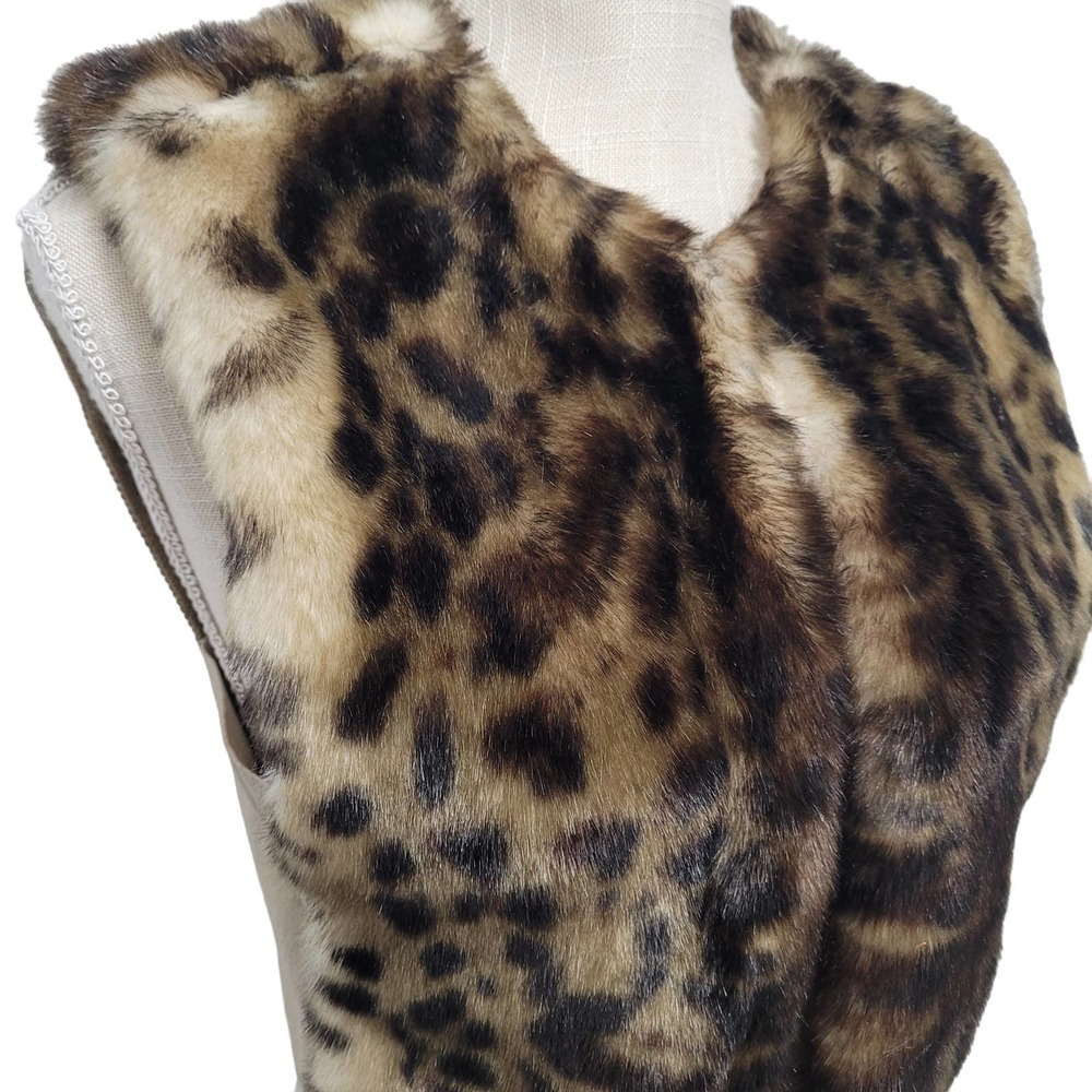Leopard Print Faux Fur Vest